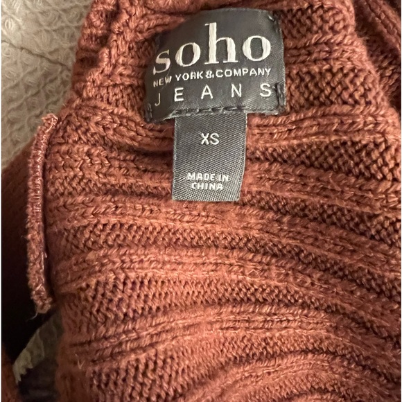 New York & Company slouchy double v neck sweater Size XS - Picture 3 of 3